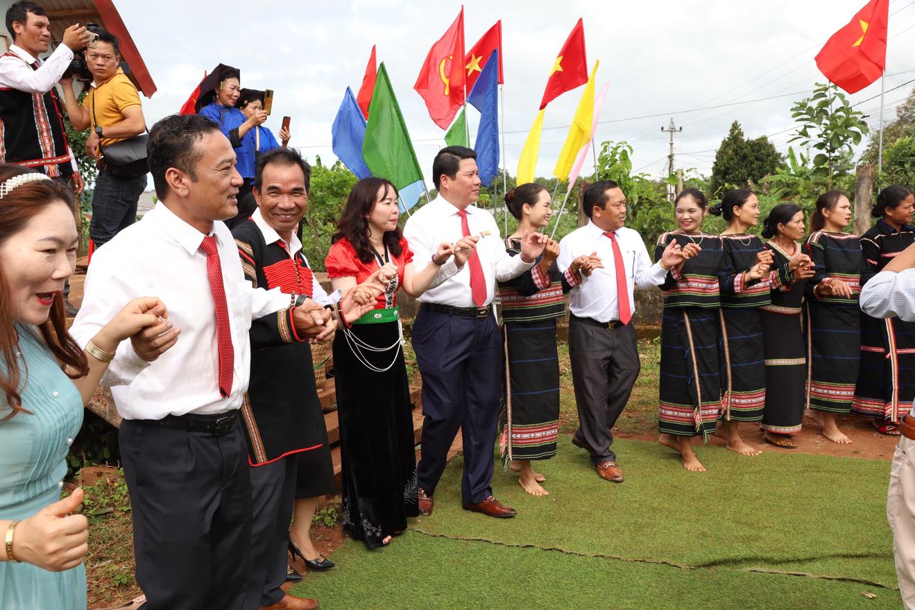 Nối Vòng Tay Lớn: Biểu Tượng Đoàn Kết Dân Tộc